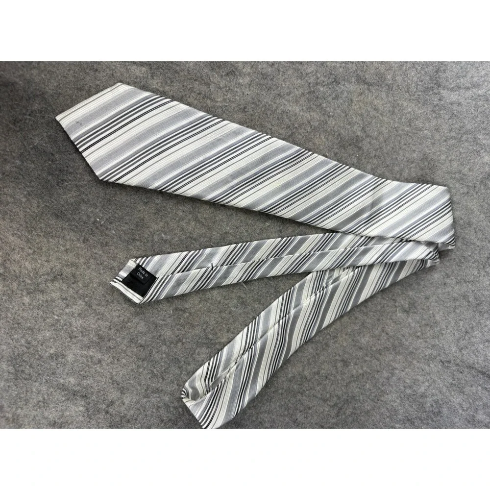 Calvin Klein Mens Silk Blend Striped Necktie Grey Silver Black RN 121148